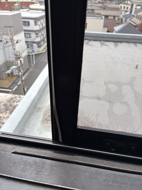 千葉県千葉市中央区2DK 網戸パッキン交換前
