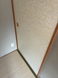 横浜市神奈川区3LDK　襖クロス貼替前