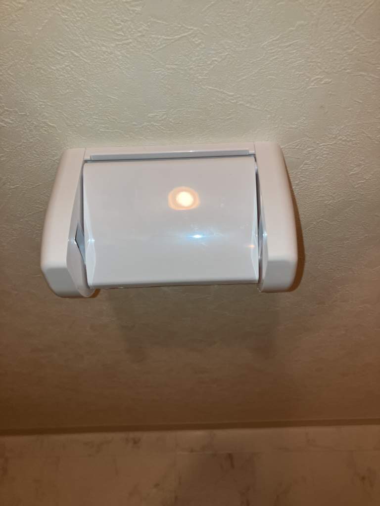 横浜市港北区1LDK トイレットペーパーホルダー交換後